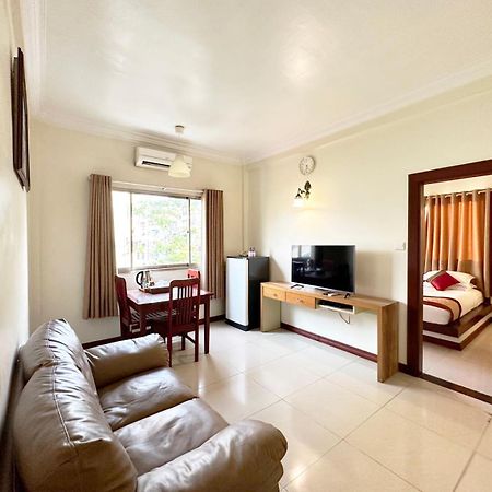 Hotel 63 Rangoon Eksteriør billede
