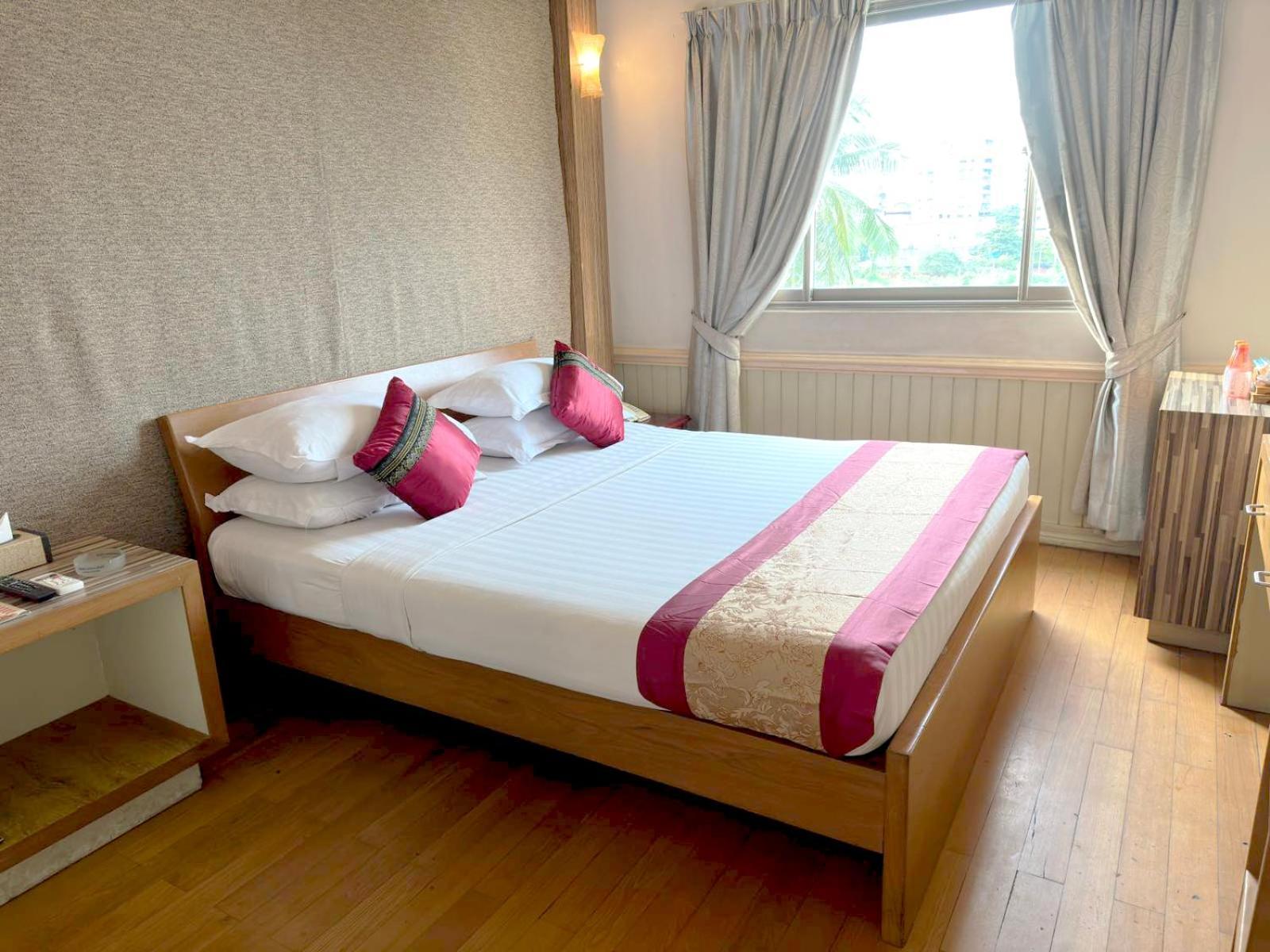Hotel 63 Rangoon Eksteriør billede