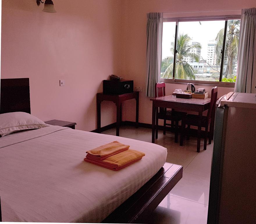 Hotel 63 Rangoon Eksteriør billede