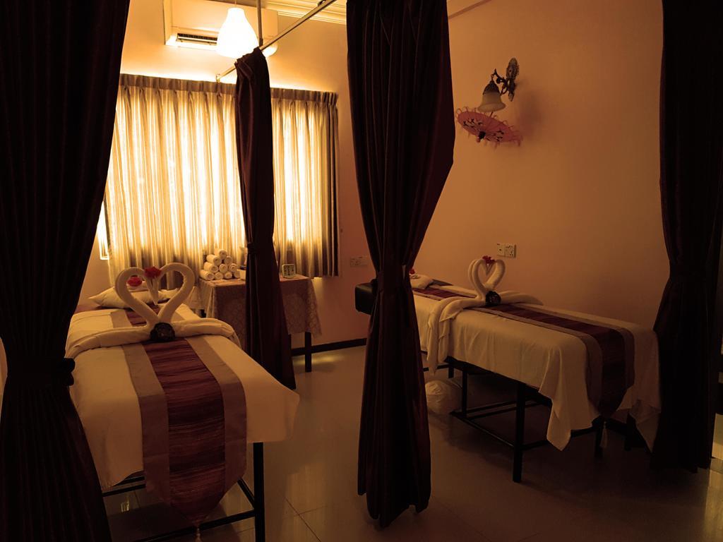 Hotel 63 Rangoon Eksteriør billede