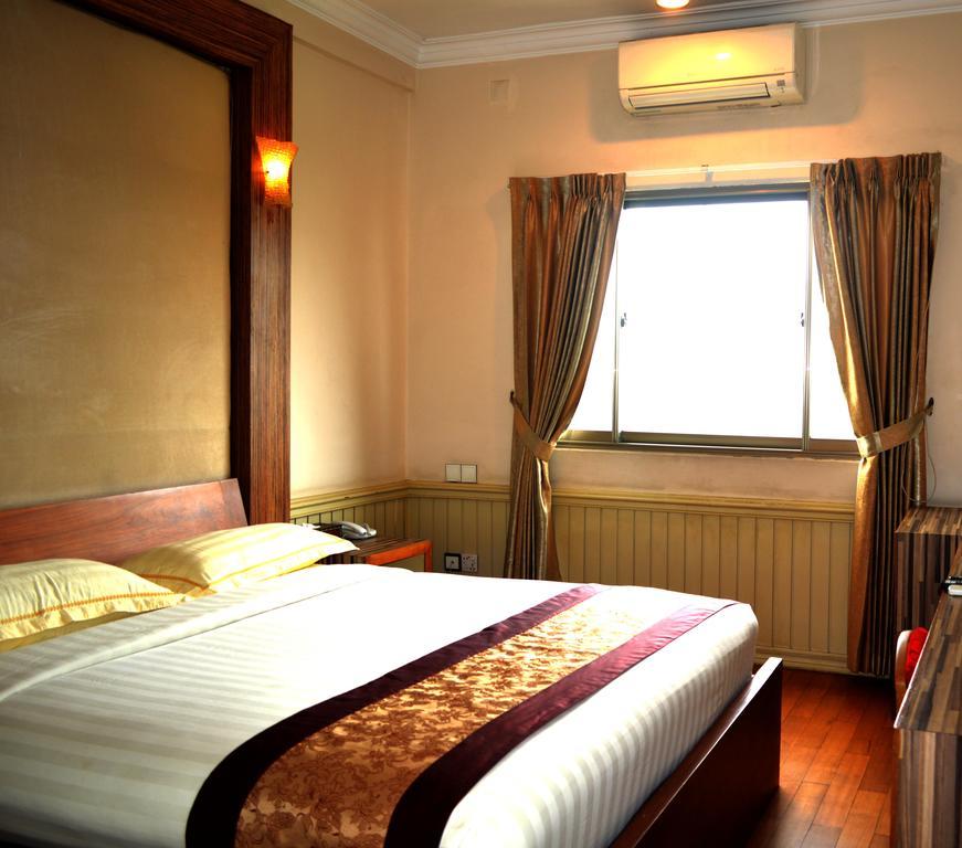 Hotel 63 Rangoon Eksteriør billede