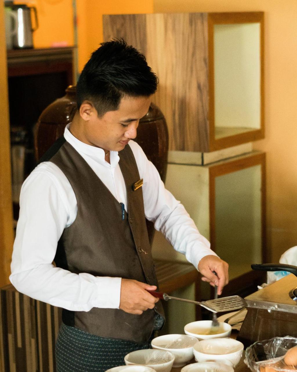 Hotel 63 Rangoon Eksteriør billede