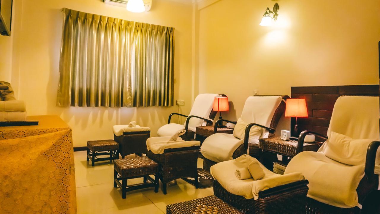 Hotel 63 Rangoon Eksteriør billede